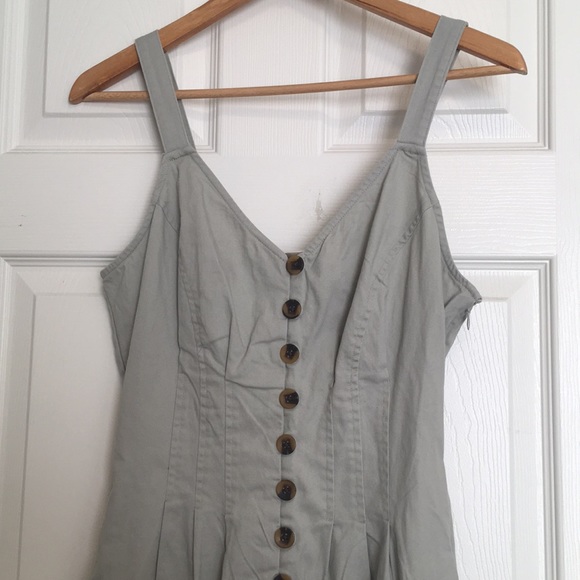 NWT Sleeveless button front straight leg jumpsuit - Picture 7 of 10